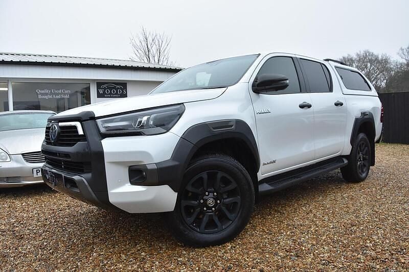 Used Toyota HiLux 2025 White Pickup
