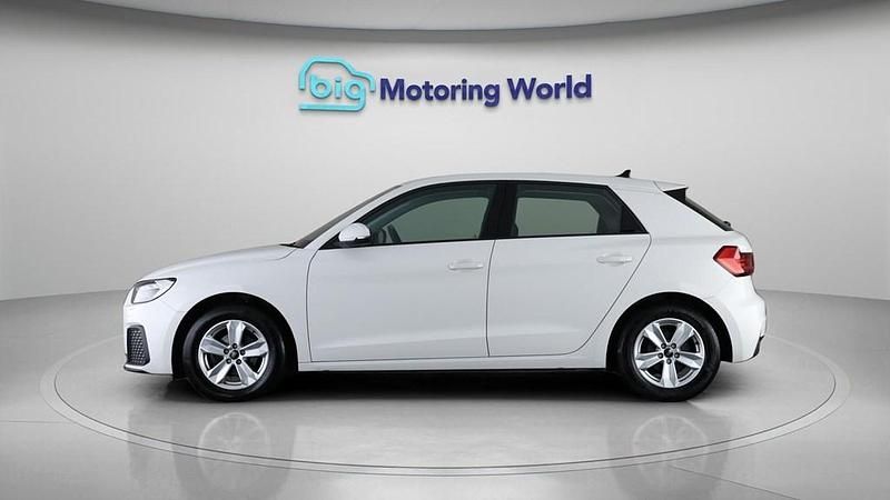 Used Audi A1 Sportback 95 HP (69 kW) 2023 White Hatchback