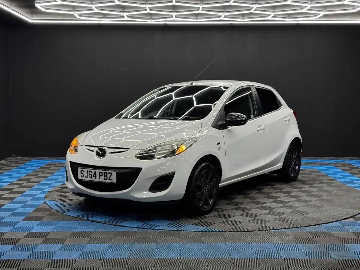 Used Mazda 2 Edition 2014 White Hatchback