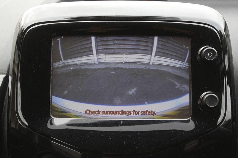 Used Toyota Aygo X-clusiv 69 HP (50 kW) 2015 Black Hatchback