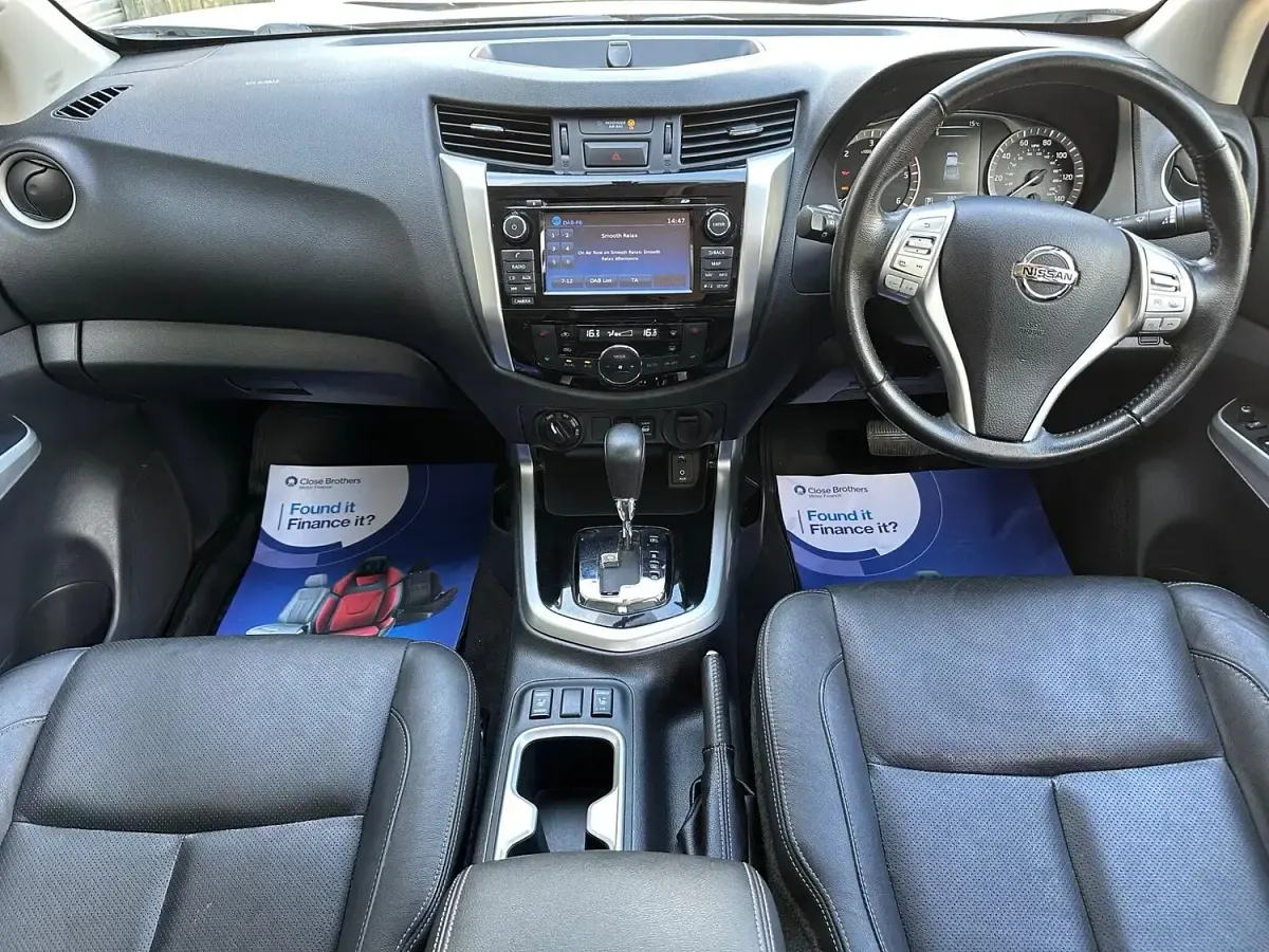 Used Nissan Navara Tekna 190 HP (139 kW) 2018 White Pickup