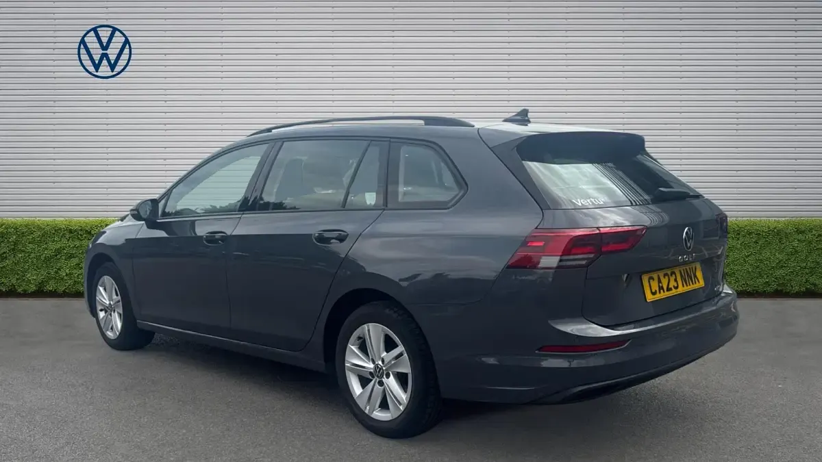 Used VW Golf VIII Life 110 HP (80 kW) 2023 Grey Estate