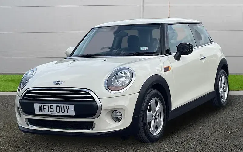 Begagnad Mini ONE Hatch 102 HK (75 kW) 2017 Halvkombi