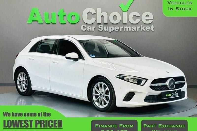 Used Mercedes A180 Executive 116 HP (85 kW) 2018 White Hatchback