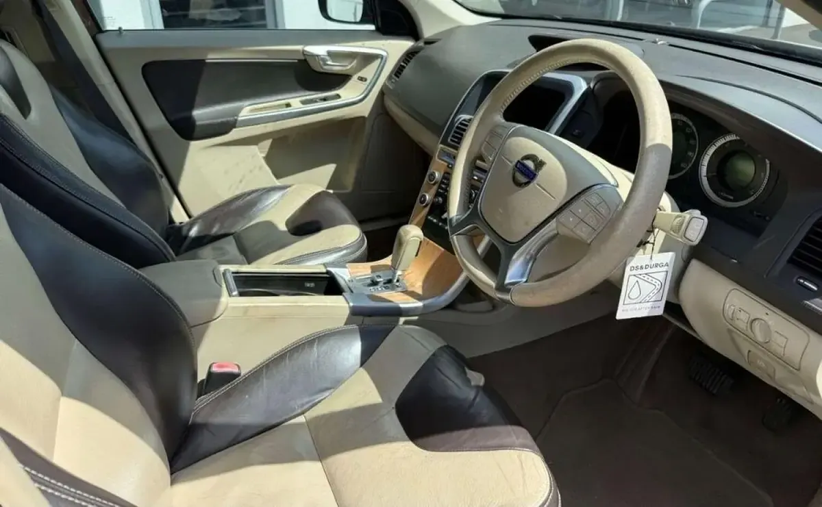 Used Volvo XC60 SE Lux 2010 Bronze SUV
