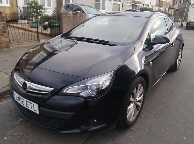 Black Used 2016 Vauxhall Astra GTC SRi Hatchback | £2,500 (Good price) - Image 1/4