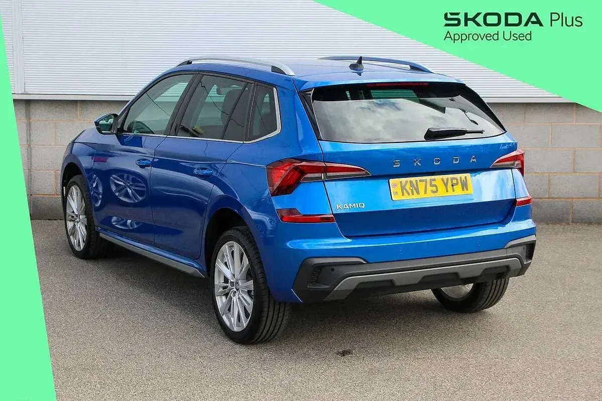 Used Skoda Kamiq SE L 115 HP (84 kW) 2025 Race blue metallic SUV