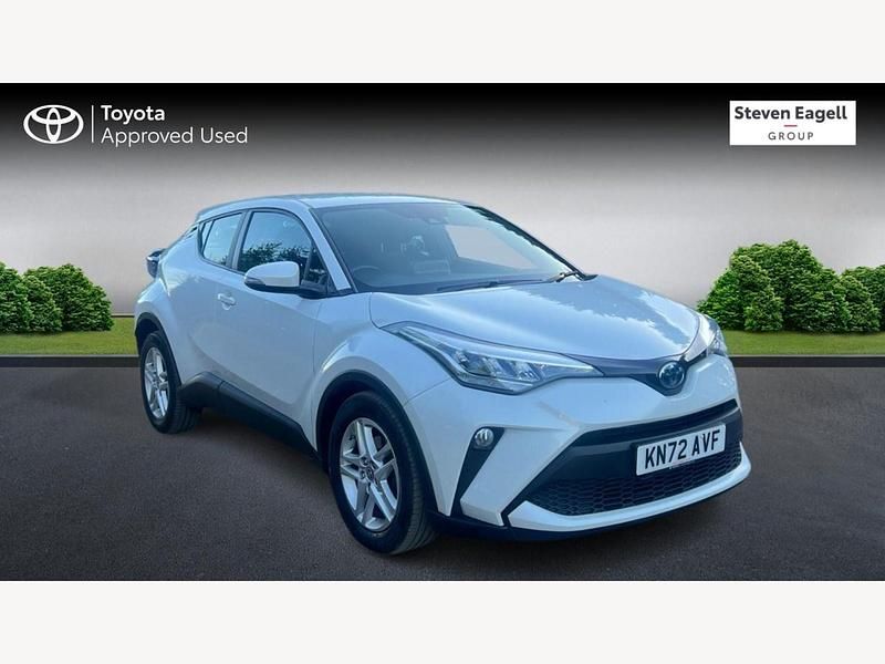 Used Toyota C-HR 122 HP (89 kW) 2022 White SUV