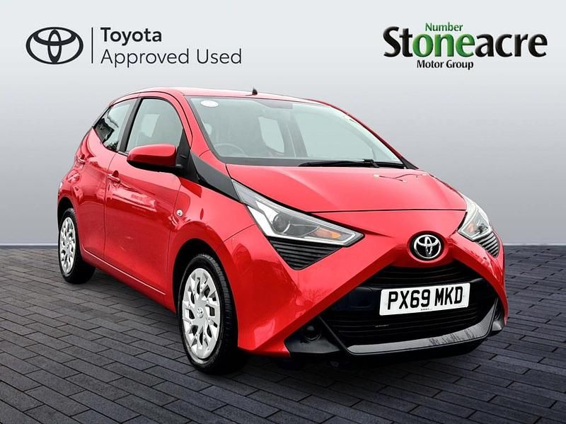 Red Used 2019 Toyota Aygo X-play Hatchback | £10,000 (Fair price) - Image 1/4