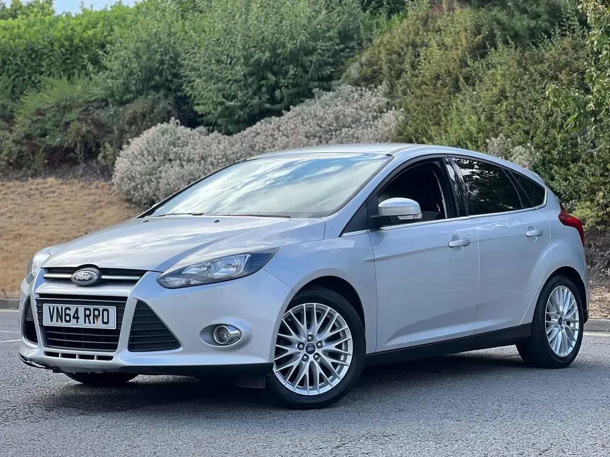 Used Ford Focus Zetec 2014 Silver Hatchback