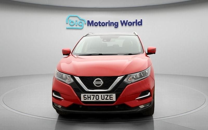 Used Nissan Qashqai N-Connecta 140 HP (102 kW) 2020 Red SUV
