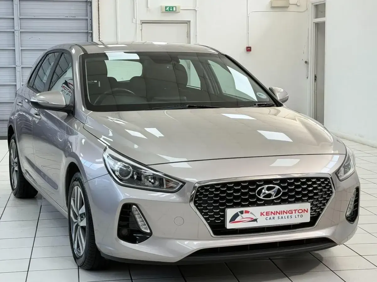Used Hyundai i30 SE 110 HP (80 kW) 2018 Beige Hatchback