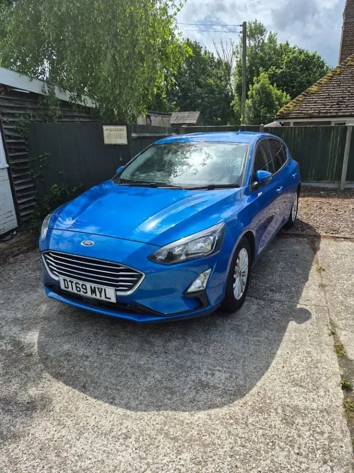 Used Ford Focus Titanium 125 HP (91 kW) 2020 Blue Hatchback
