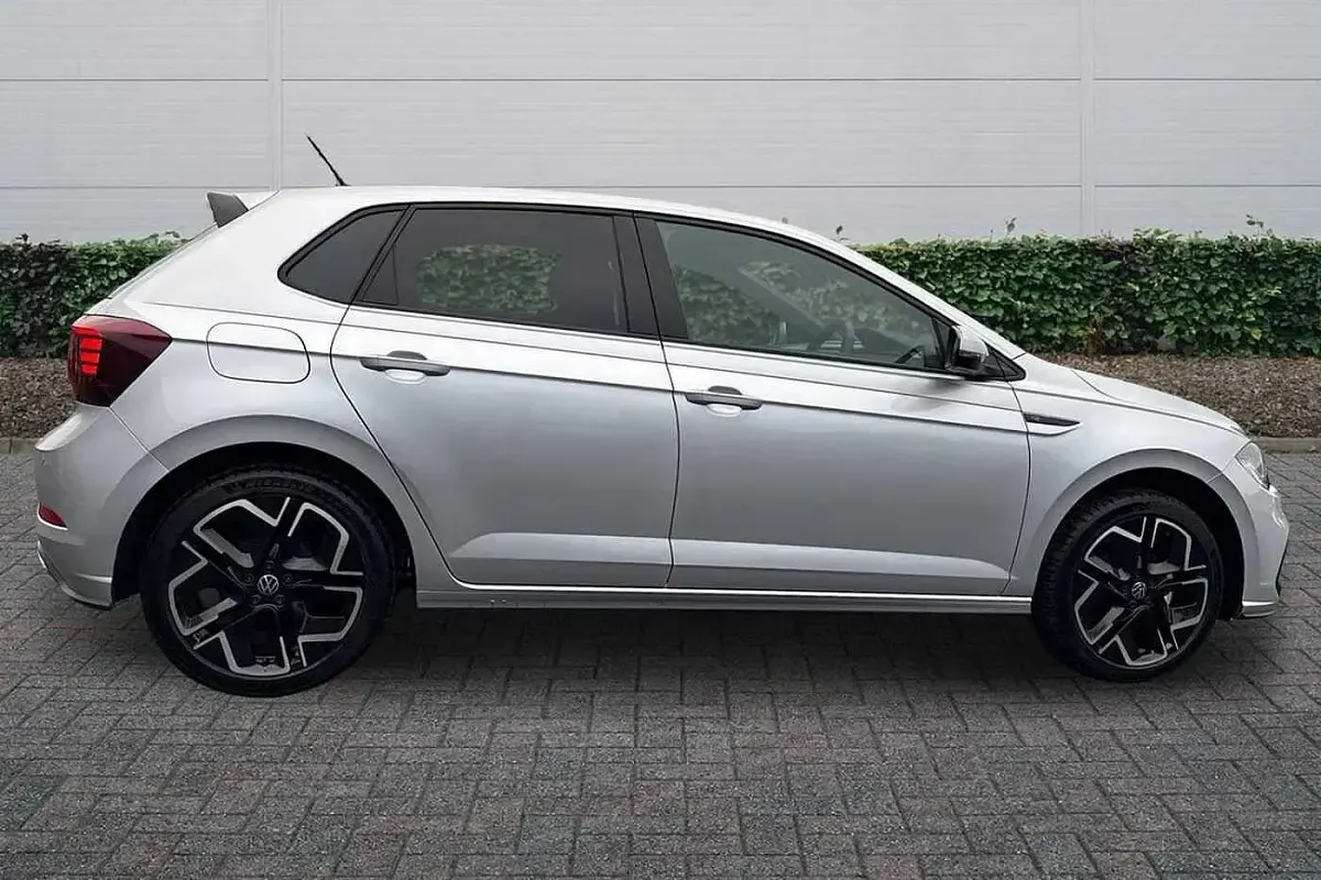 Used VW Polo R-line 95 HP (69 kW) 2026 Reflex silver Hatchback