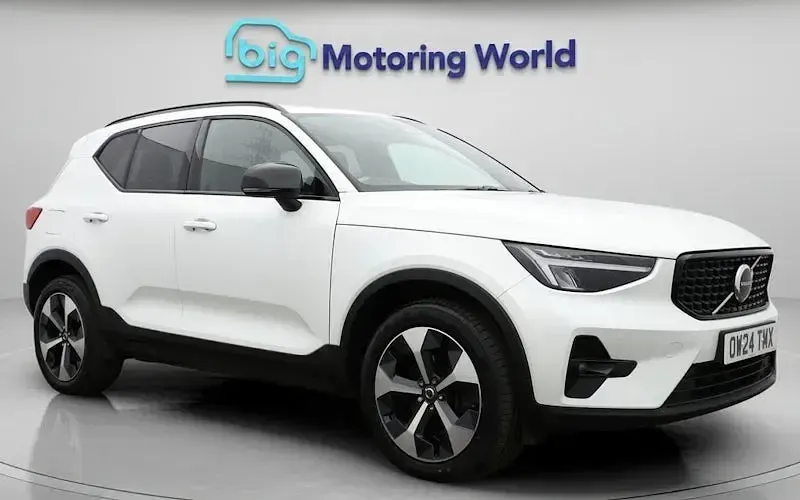 Usado Volvo XC40 Plus 163 HP (119 kW) 2026 SUV