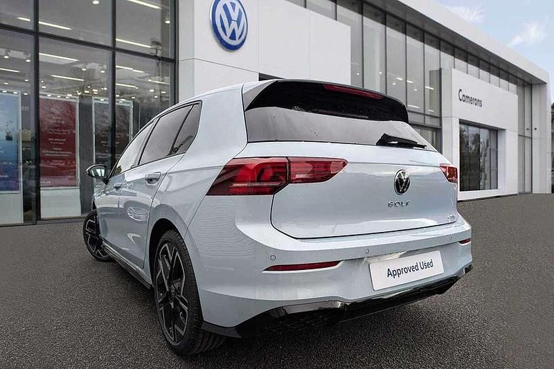 Used VW Golf VIII R-line 148 HP (108 kW) 2025 Blue Hatchback