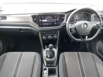 Used VW T-Roc Design 150 HP (110 kW) 2019 Red SUV