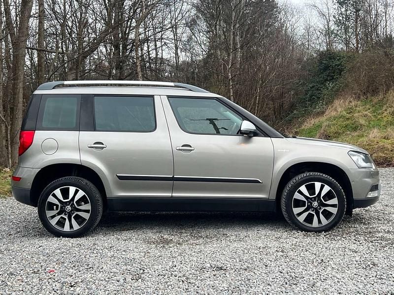 Used Skoda Yeti 150 HP (110 kW) 2015 Beige SUV