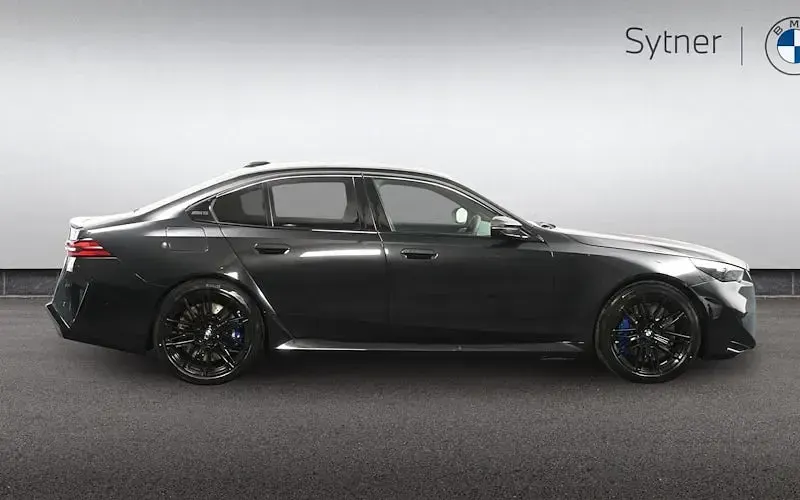 New BMW M5 Sport Line 727 HP (534 kW) 2026 Sedan
