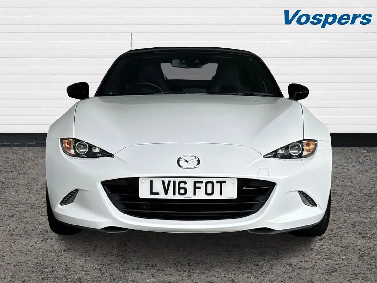 Used Mazda MX5 Inclusive 131 HP (96 kW) 2016 White Cabriolet