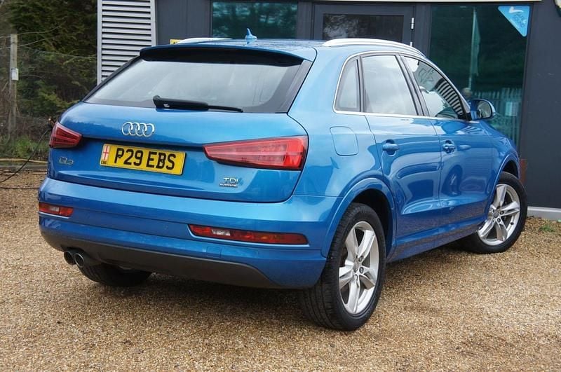 Used Audi Q3 Design 150 HP (110 kW) 2015 Blue SUV