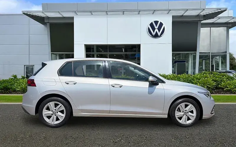 Used VW Golf VIII Life 150 HP (110 kW) 2024 Hatchback