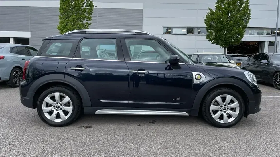 Used Mini Cooper S Countryman Classic 219 HP (161 kW) 2022 Black SUV