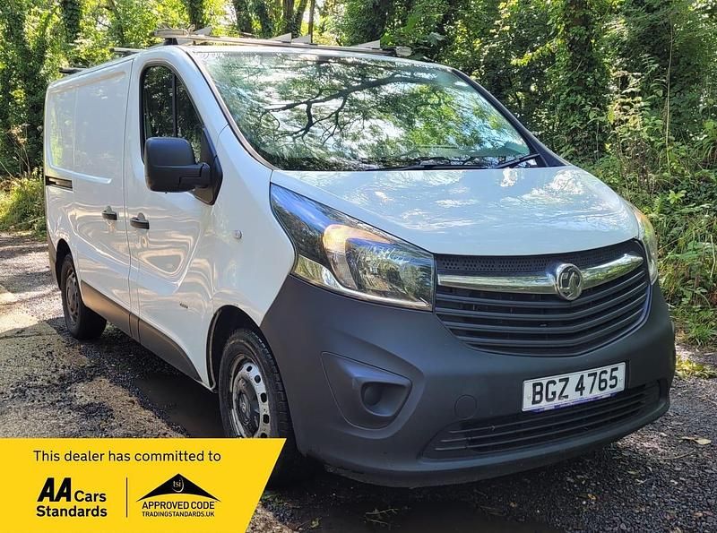 White Used 2016 Vauxhall Vivaro S Van | £6,000 (Good price) - Image 1/4