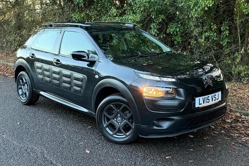Used Citroën C4 Cactus Feel 82 HP (60 kW) 2015 Black Hatchback