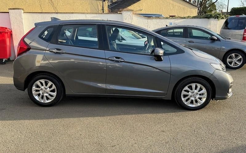 Used Honda Jazz SE 102 HP (75 kW) 2020 Grey Hatchback