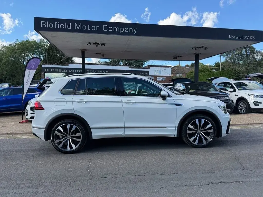 Used VW Tiguan R-line 150 HP (110 kW) 2019 White SUV