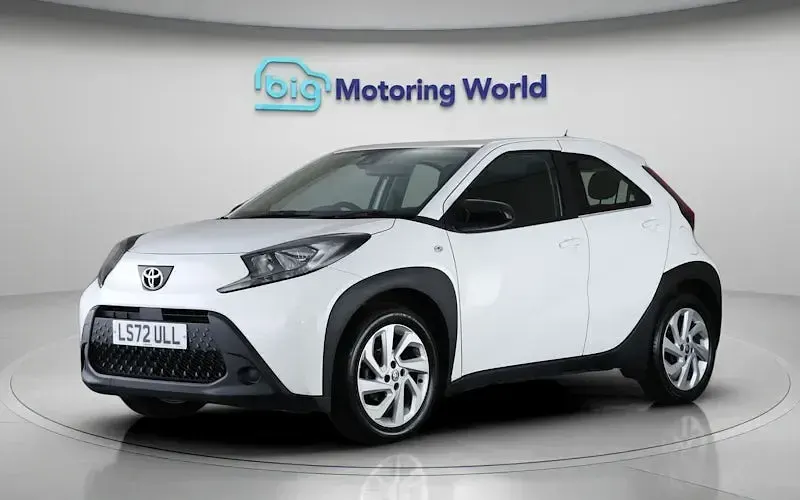 Used Toyota Aygo X PURE 72 HP (52 kW) 2025 SUV