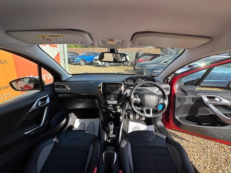 Begagnad Peugeot 2008 Allure 2016 Röd SUV