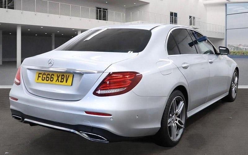 Used Mercedes E220 AMG line 194 HP (142 kW) 2019 Sedan
