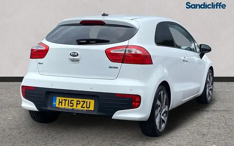Used Kia Rio 109 HP (80 kW) 2016 Hatchback