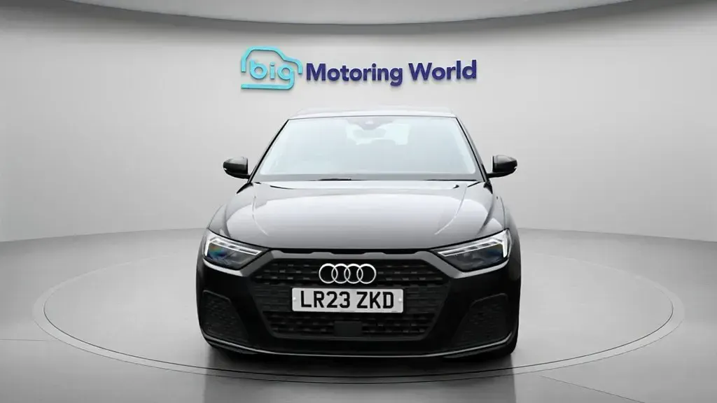 Usado Audi A1 Sportback 95 HP (69 kW) 2023 Preto Citadino