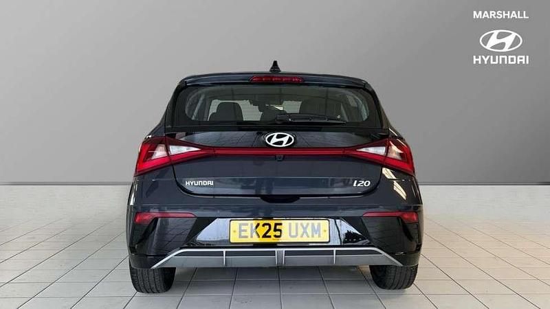 Used Hyundai i20 Advanced 100 HP (73 kW) 2025 Grey Hatchback