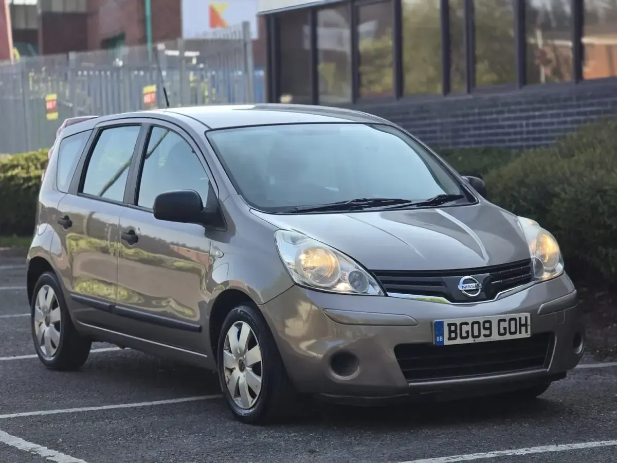 Używany Nissan Note Visia 110 KM (80 kW) 2009 Złoty Hatchback