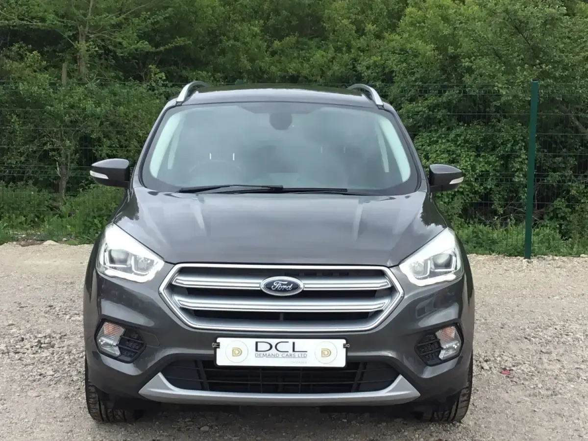 Begagnad Ford Kuga Titanium 150 HK (110 kW) 2017 Grå SUV