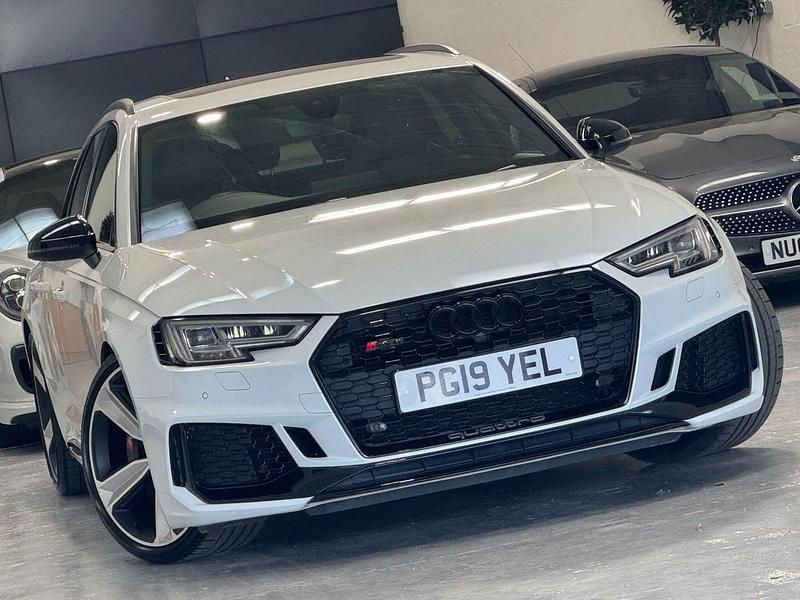 White Used 2019 Audi RS4 Sport Estate | £42,422 (Fair price) - Image 1/3