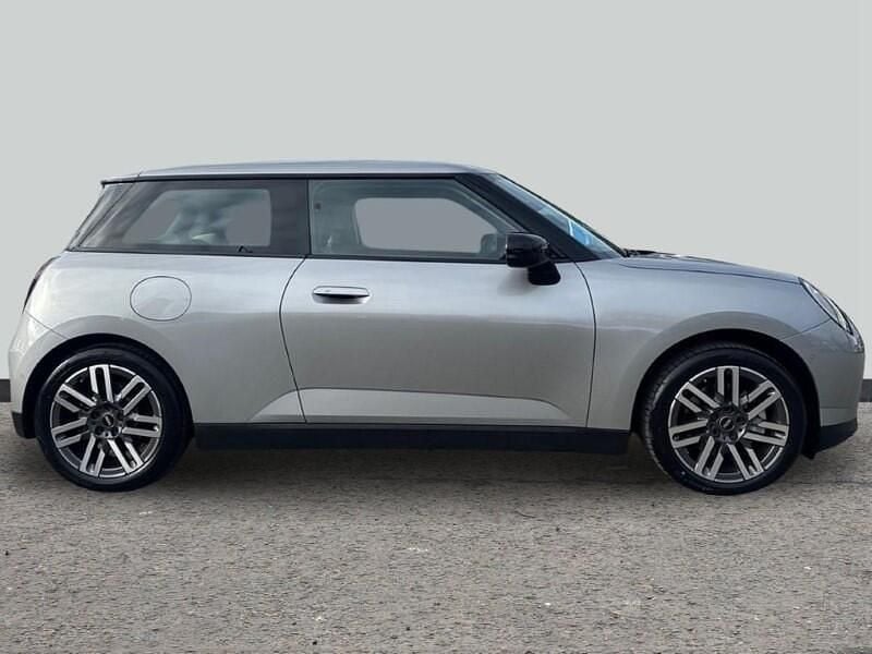 Used Mini Cooper SE Hatch 158 kW (215 HP) 2024 Silver Hatchback