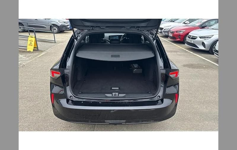 Used Vauxhall Astra 131 HP (96 kW) 2024 Black Estate