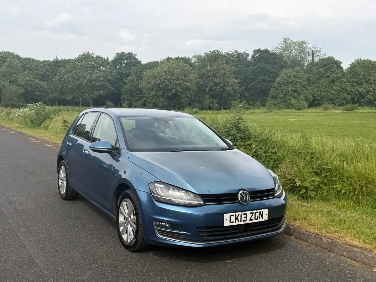 Begagnad VW Golf VII 2016 Blå Halvkombi