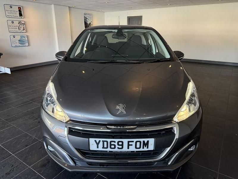 Used Peugeot 208 Signature Sky 2019 Grey Hatchback