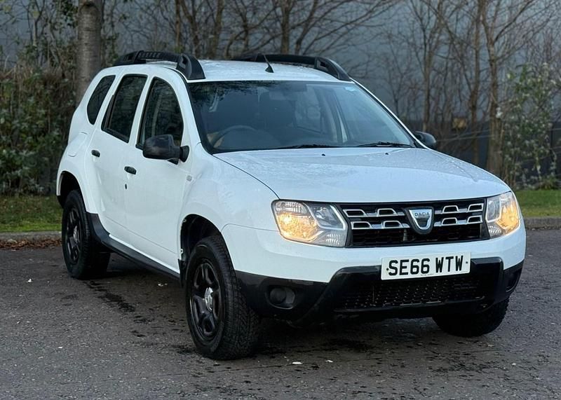 White Used 2017 Dacia Duster Ambiance Hatchback | £3,499 - Image 1/4