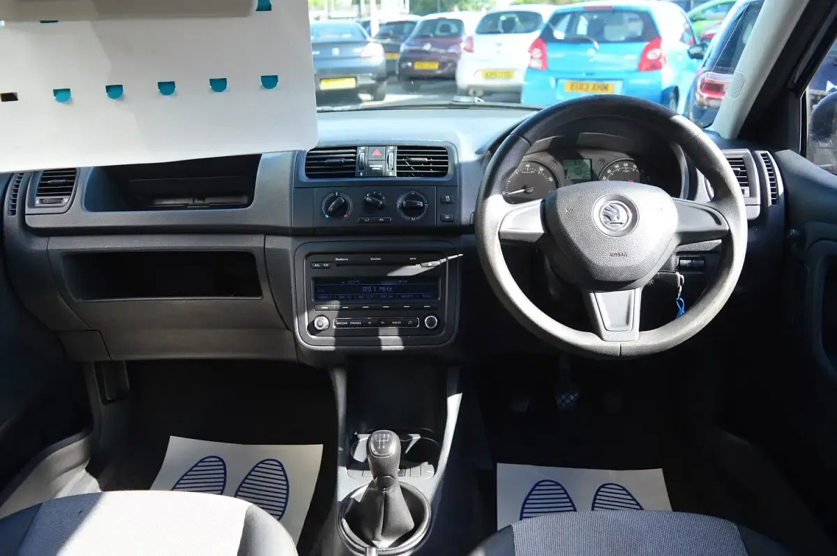 Used Skoda Fabia 60 HP (44 kW) 2014 Grey Hatchback