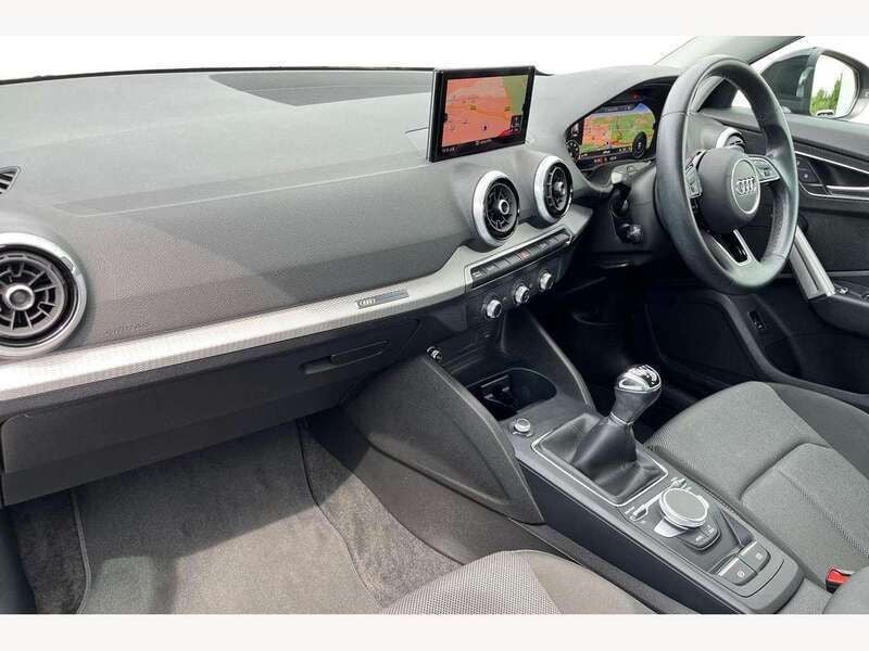 Image 2/4