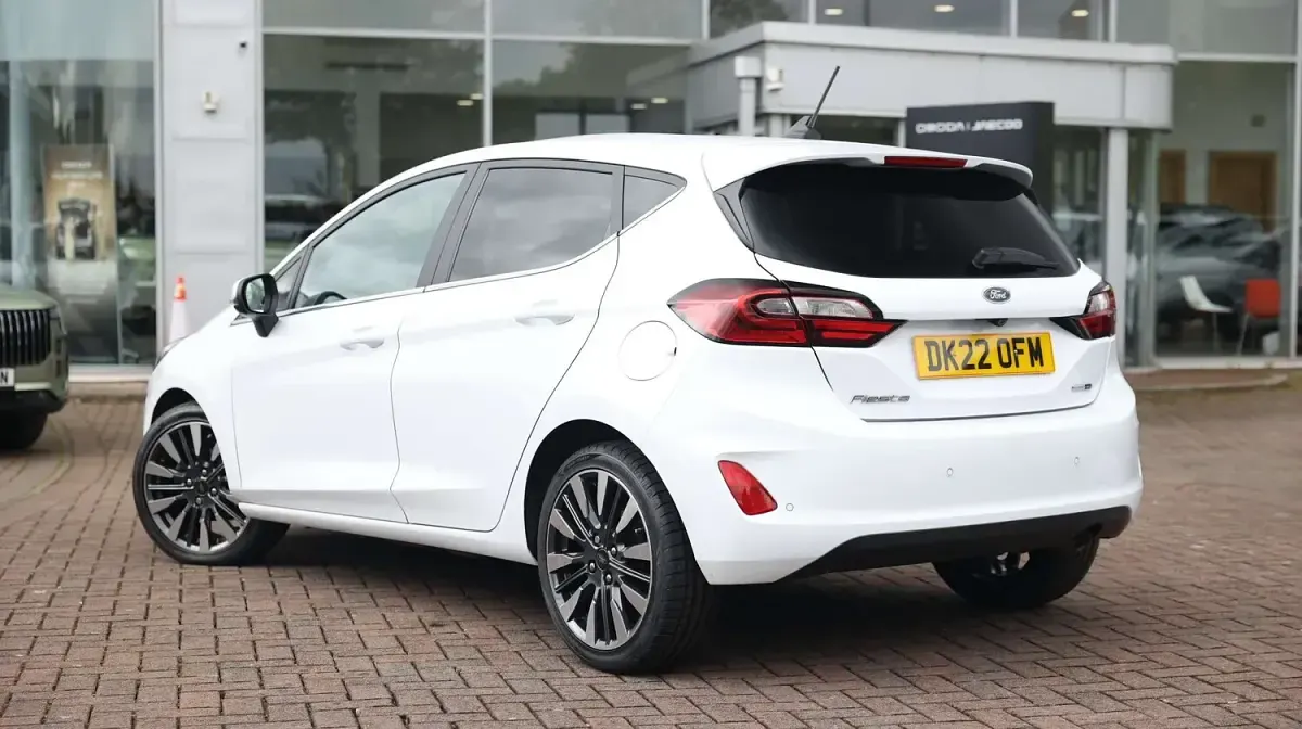 Used Ford Fiesta Titanium 155 HP (114 kW) 2022 White Hatchback