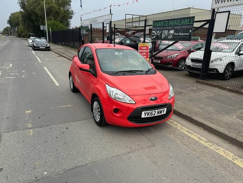 Used Ford Ka 69 HP (50 kW) 2012 Red Hatchback