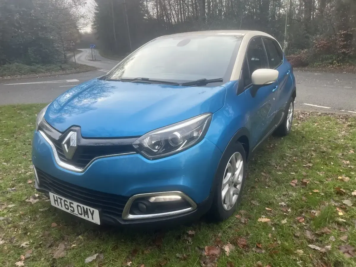 Used Renault Captur Dynamique 90 HP (66 kW) 2016 Blue SUV